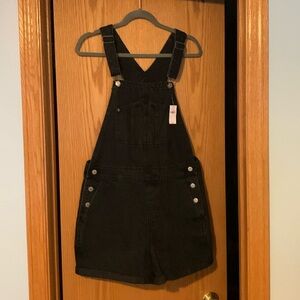 NWT Old Navy black shorts overalls
